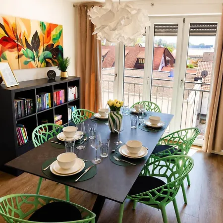 Premium - 90 M2 - Zentral - Naehe Stadtpark Апартаменты *